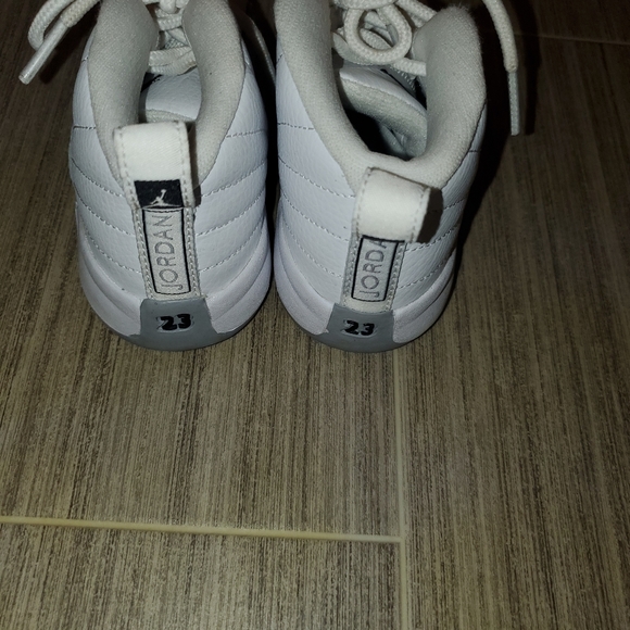 Nike Air Jordan Retro 12 Grey and White Size 7c - Picture 4 of 6